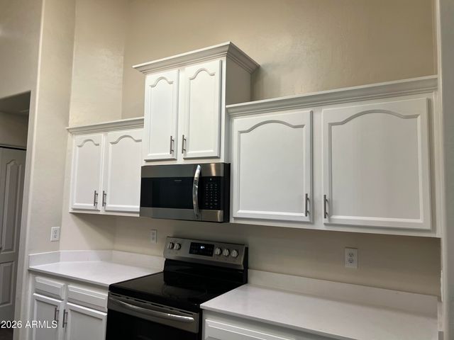 910 S PARADISE Drive, Gilbert, AZ 85233
