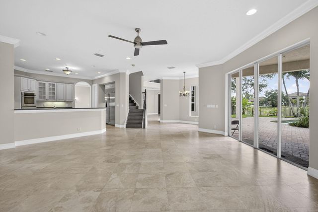 625 Glenfield Way, Royal Palm Beach, FL 33411