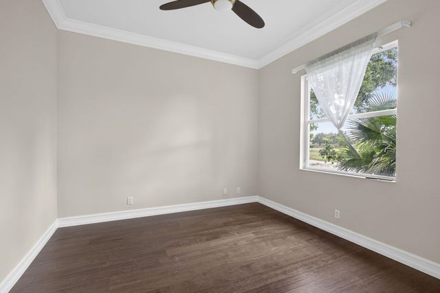 625 Glenfield Way, Royal Palm Beach, FL 33411