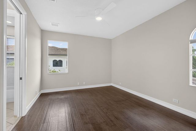 625 Glenfield Way, Royal Palm Beach, FL 33411