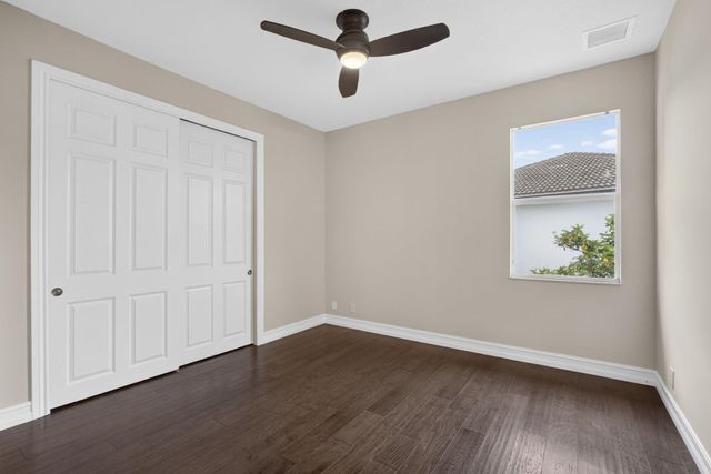 625 Glenfield Way, Royal Palm Beach, FL 33411