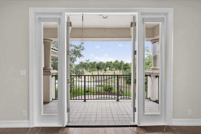 625 Glenfield Way, Royal Palm Beach, FL 33411