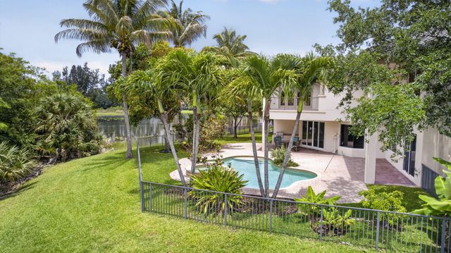 625 Glenfield Way, Royal Palm Beach, FL 33411