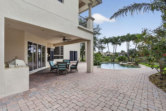 625 Glenfield Way, Royal Palm Beach, FL 33411