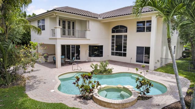 625 Glenfield Way, Royal Palm Beach, FL 33411