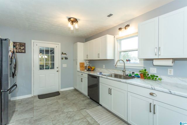 99 WHITE OAK LOOP, Cullman, AL 35057