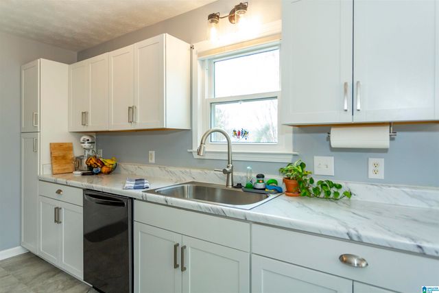 99 WHITE OAK LOOP, Cullman, AL 35057