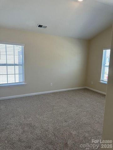 6049 Guildford Hill Lane E, Charlotte, NC 28215