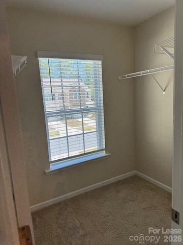 6049 Guildford Hill Lane E, Charlotte, NC 28215