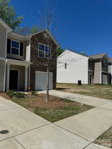 6049 Guildford Hill Lane E, Charlotte, NC 28215
