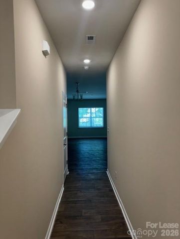 6049 Guildford Hill Lane E, Charlotte, NC 28215