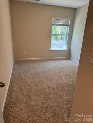 6049 Guildford Hill Lane E, Charlotte, NC 28215