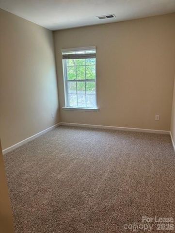 6049 Guildford Hill Lane E, Charlotte, NC 28215