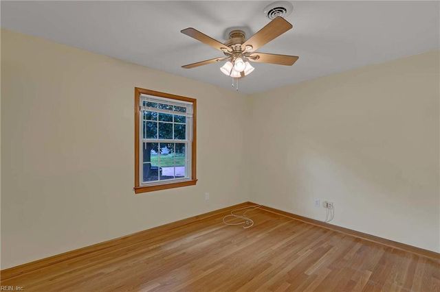 188 Devon PL, Newport News, VA 23606