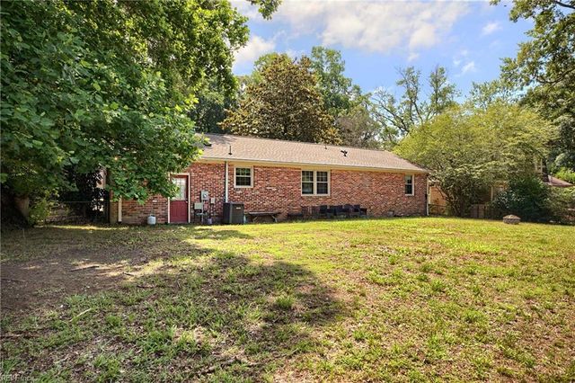 188 Devon PL, Newport News, VA 23606