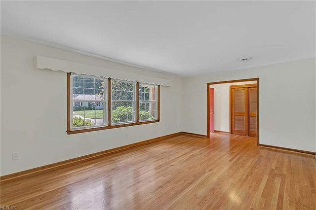 188 Devon PL, Newport News, VA 23606