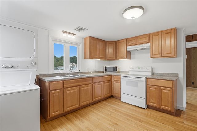 282 Ronald Avenue, Cumberland, RI 02864