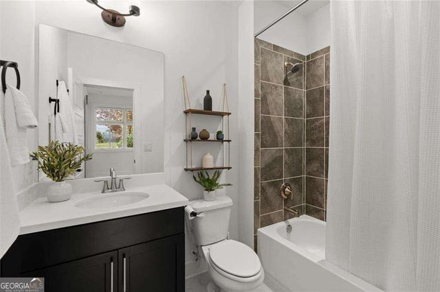 1910 Bay Line Lane NW, Atlanta, GA 30318
