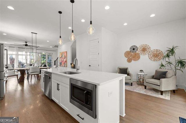 1910 Bay Line Lane NW, Atlanta, GA 30318