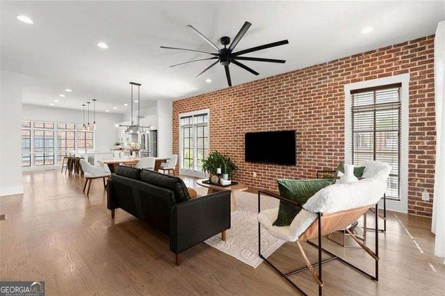 1910 Bay Line Lane NW, Atlanta, GA 30318