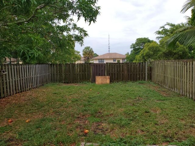 1242 The 12th Fairway, Wellington, FL 33414