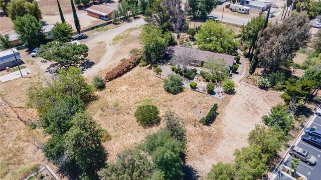 25071 Monroe, Murrieta, CA 92562