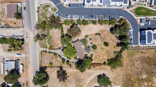 25071 Monroe, Murrieta, CA 92562