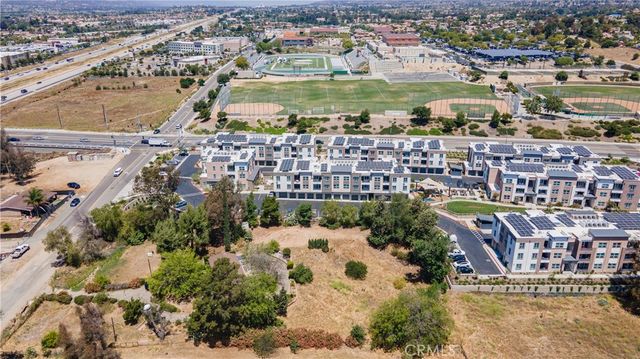 25071 Monroe, Murrieta, CA 92562