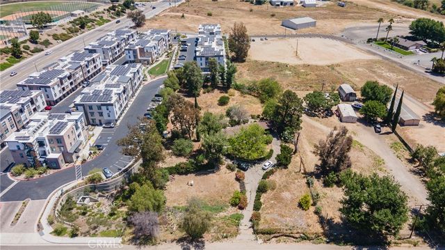25071 Monroe, Murrieta, CA 92562