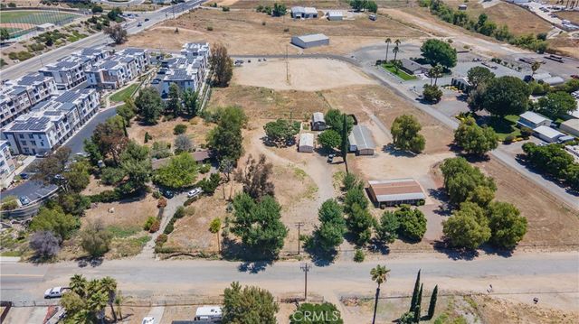 25071 Monroe, Murrieta, CA 92562