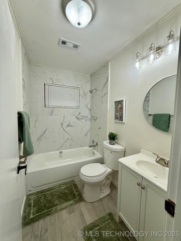 3178 N Hartford Place, Tulsa, OK 74106