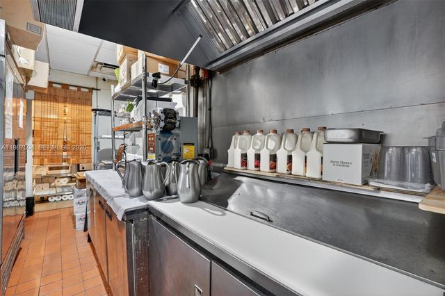 Restaurant For Sale In The Heart Of Kendall, Miami, FL 33186