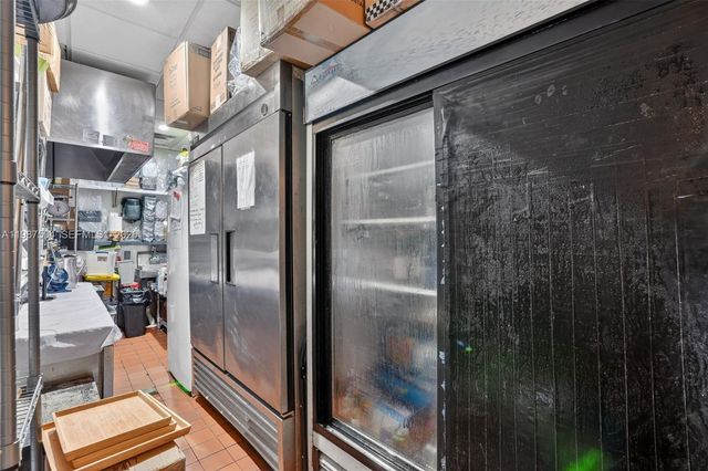 Restaurant For Sale In The Heart Of Kendall, Miami, FL 33186