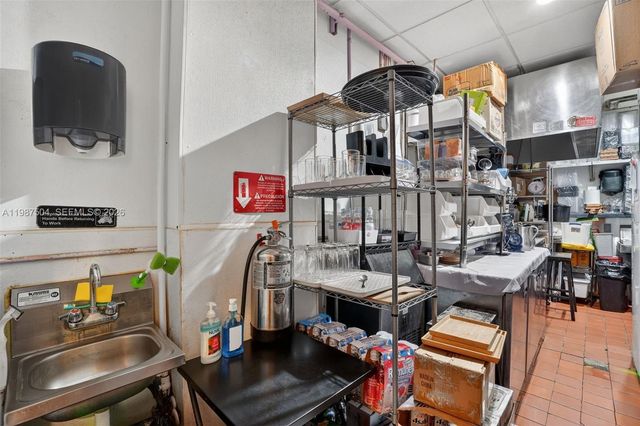 Restaurant For Sale In The Heart Of Kendall, Miami, FL 33186