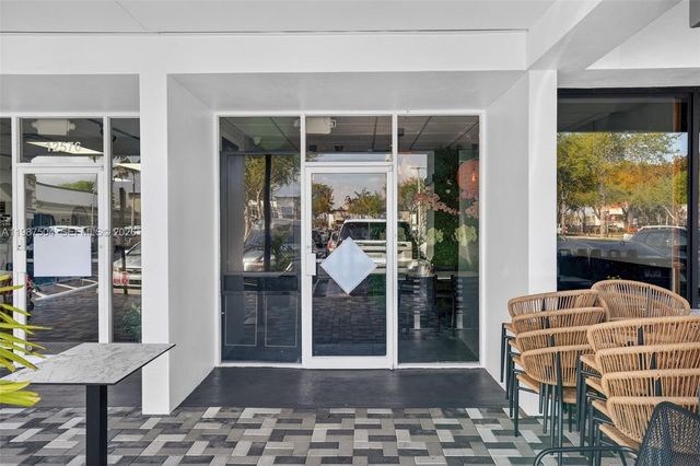 Restaurant For Sale In The Heart Of Kendall, Miami, FL 33186