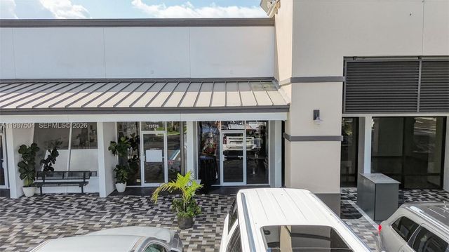 Restaurant For Sale In The Heart Of Kendall, Miami, FL 33186