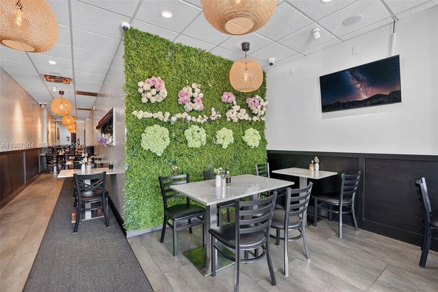 Restaurant For Sale In The Heart Of Kendall, Miami, FL 33186