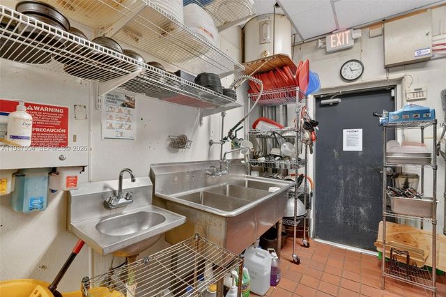 Restaurant For Sale In The Heart Of Kendall, Miami, FL 33186