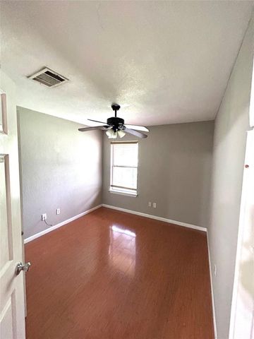 5708 Spring Meadow RD B, Austin, TX 78744