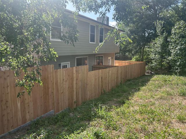 5708 Spring Meadow RD B, Austin, TX 78744