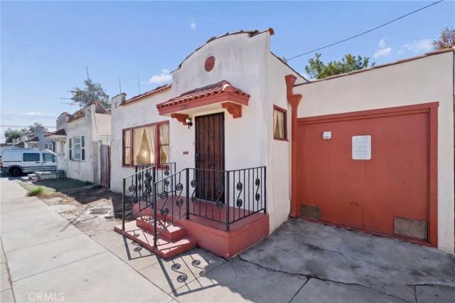 1174 E 9th Street, Long Beach, CA 90813