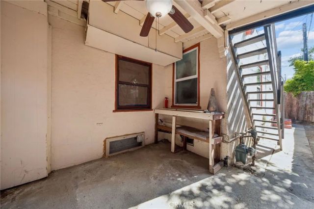 1174 E 9th Street, Long Beach, CA 90813