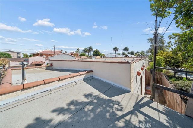 1174 E 9th Street, Long Beach, CA 90813