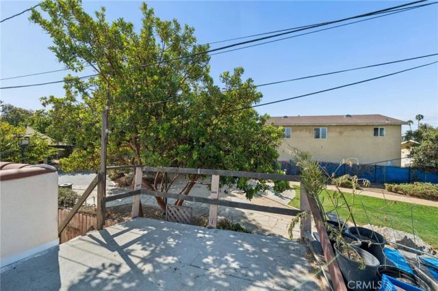 1174 E 9th Street, Long Beach, CA 90813