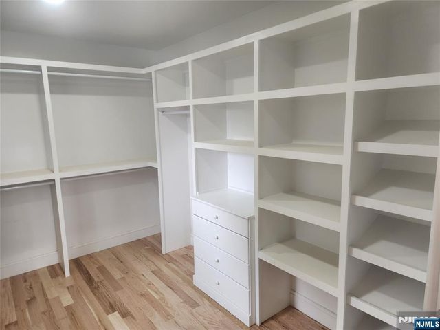 316 Hayes Drive, Saddle Brook, NJ 07663