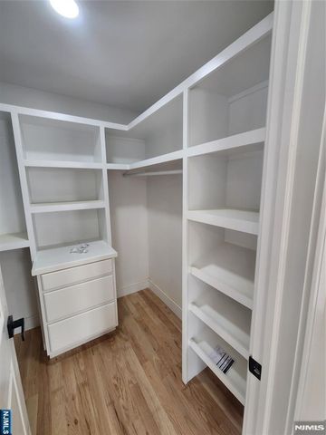 316 Hayes Drive, Saddle Brook, NJ 07663