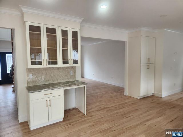 316 Hayes Drive, Saddle Brook, NJ 07663