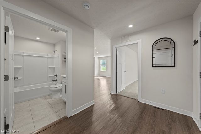 3700 Strawboard Avenue, Norton, OH 44203