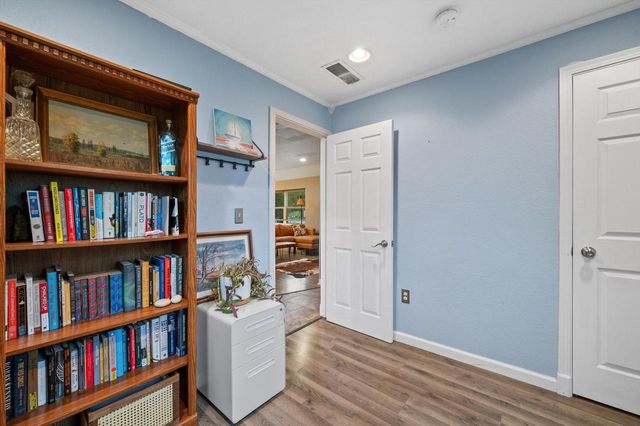 7271 S 35th STREET, Franklin, WI 53132