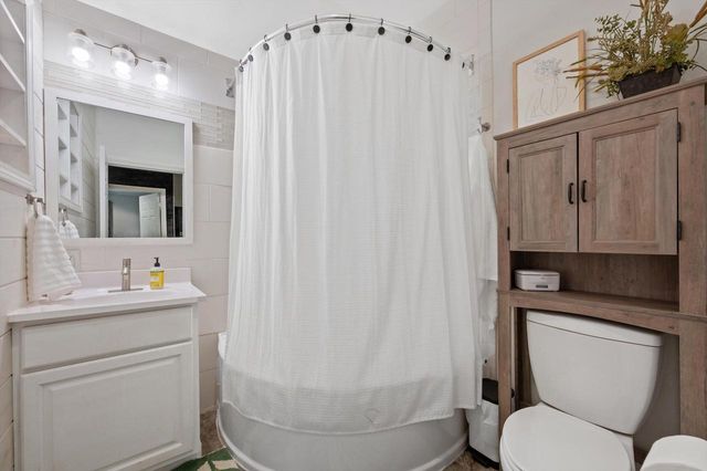 7271 S 35th STREET, Franklin, WI 53132